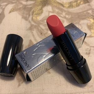 -LANCOME. Color Design (300 Bite the bullet (Matte)